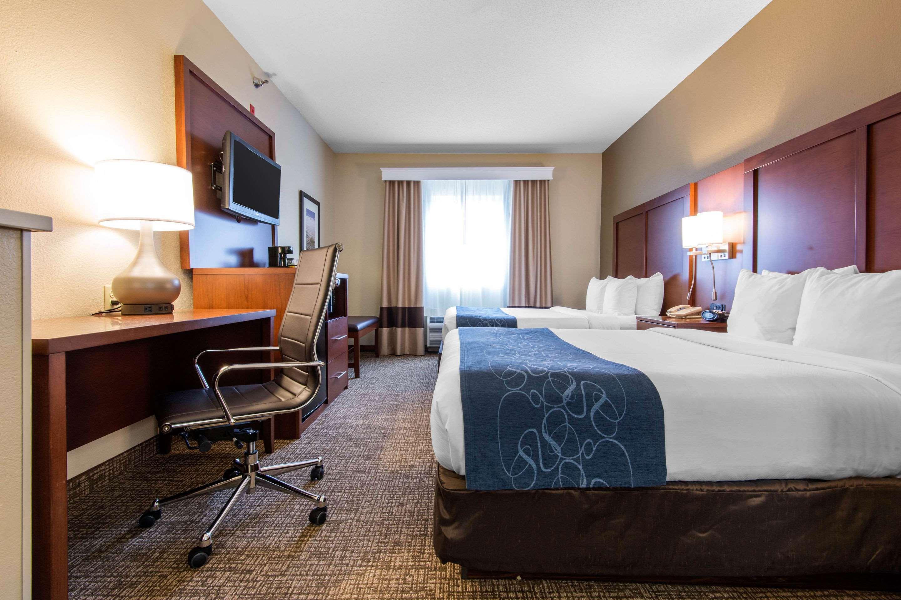 Comfort Suites Rochester Henrietta University Area Exterior photo