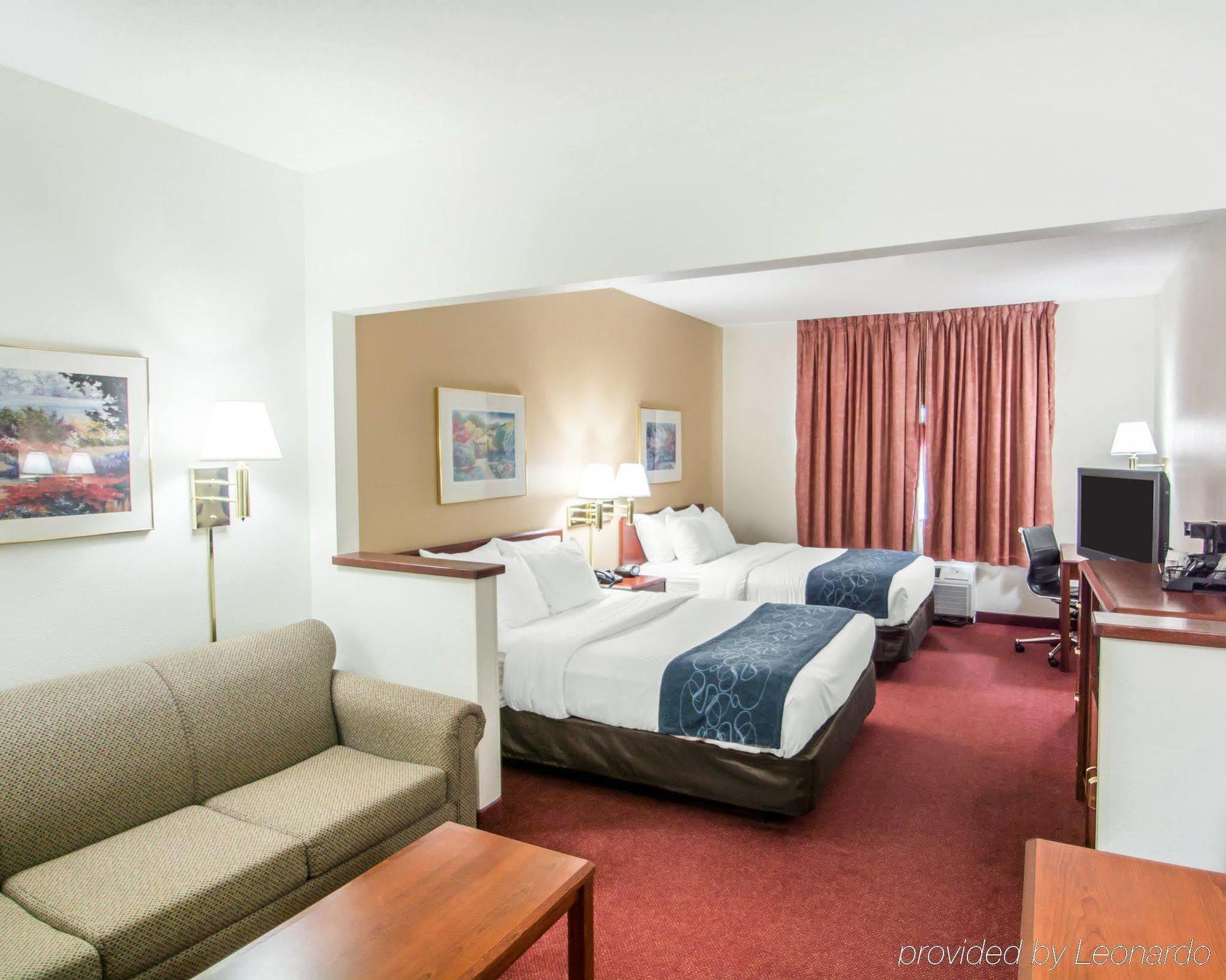Comfort Suites Rochester Henrietta University Area Exterior photo